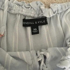Kendall & Kylie Cold Shoulder Top thumbnail 3