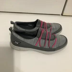Skechers Gray pink‎ slip on Sneakers Go Steps women’s size 8.5 Go Go Mat walking thumbnail 5