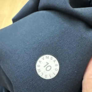 LULULEMON On The Fly Crop Woven 23" In True‎ Navy Size 10 thumbnail 5