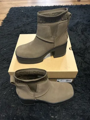 UGG Moxy Chelsea brown suede waterproof heeled boots shoes women’s 9 new thumbnail 9