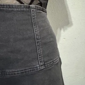 Free People Black Highlands Washed Denim A‎ Line Mini Skirt Distressed Raw Hem 0 thumbnail 4
