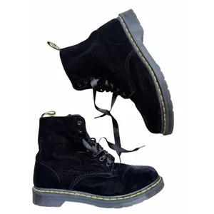 Dr. Martens Womens 1460 Pascal Velvet Black Boots Ribbon Laces Vegan 11 thumbnail 6
