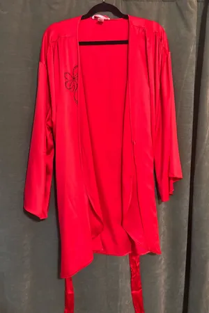 Victoria's Secret Red Robe Satin thumbnail 1