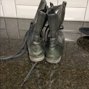 Steve Madden combat boots thumbnail 4