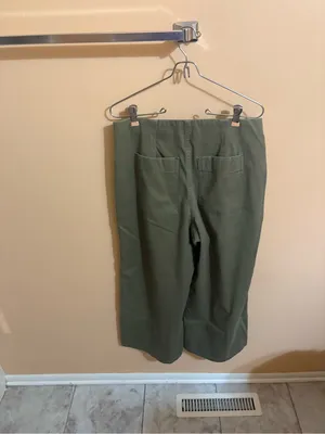 Spanx Stretch Twill Cropped Wide Leg Pants in Tuscan Olive thumbnail 6