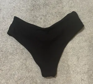 Black Bikini Bottoms Size XS thumbnail 3