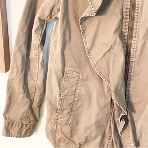 Banana Republic Size Small Ruffle-Front Military Jacket Olive Green‎ Full Zip thumbnail 2