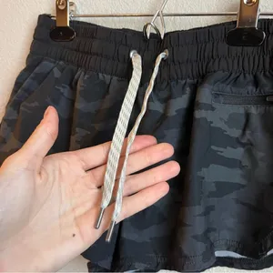 Vuori Clementine Short Camo 2” thumbnail 5