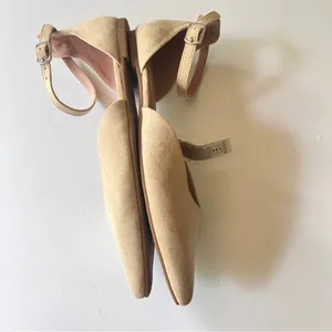 Old Navy Women's Pointy Toe Low Heel Ankle Strap Flats Desert Floor Sz 8 thumbnail 11