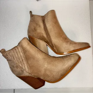 Faux Suede Tan Ankle Boots Size:9 thumbnail 4