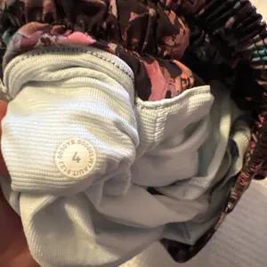 Lululemon Hotty Hot Printed Short 4” 4 thumbnail 2