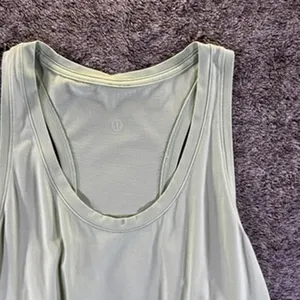 Lululemon Love Tank Women's 8 Green thumbnail 3