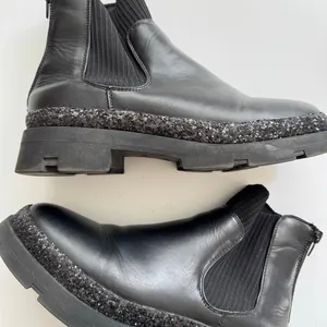 Steve Madden Boots Womens 5 M Black Jrobinn Chelsea Ankle Faux Leather Pull On thumbnail 3