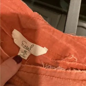 Easel Women's Short Sleeve Top in Coral thumbnail 3