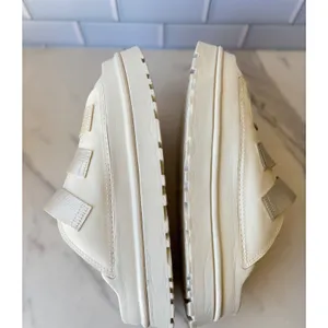 UGG GoldenGlow Platform Sandals Sea Salt Cream Womens 11 Platform‎ Slides Chunky thumbnail 5