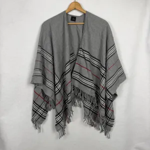 V. Fraas Wrap Shawl Scarf Womens One Size Plaid Fringe Open Front Grey thumbnail 4