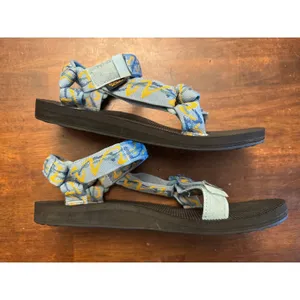 Tevas blue and yellow sandals women's size 8 thumbnail 3
