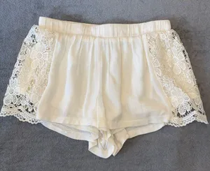 Rue 21 White Rayon Shorts w/ Lace Trim Sides thumbnail 1