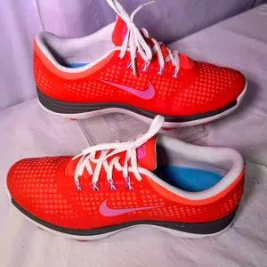 Nike Bright Red Sneakers with Pink Swoosh and White Laces thumbnail 2