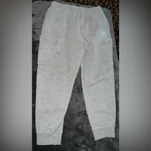 Nike Sportswear Club Fleece Cargo Jogger Sweatpants in Gray Size Medium thumbnail 12