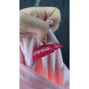 Coca-Cola‎ Women's XL Pink Cropped Hoodie Long Sleeve Pullover Casual thumbnail 5