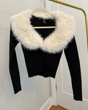 Forever 21 Cardigan Faux Fur Collar thumbnail 2
