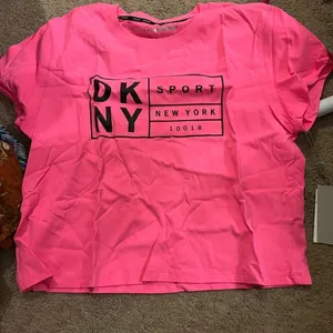 NWT Dkny sport pink top small‎ thumbnail 2