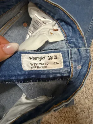 Women’s Wrangler Jeans thumbnail 3