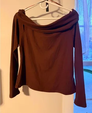 Kimchi Blue off the shoulder sz L shirt thumbnail 1
