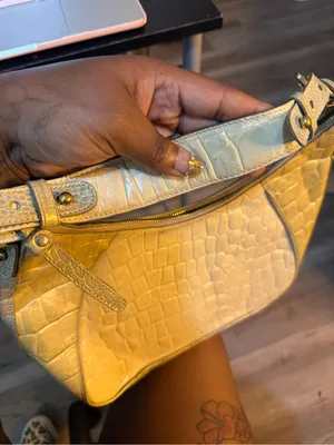Vintage Brahmin Croc-Embossed Shoulder Bag in Pale Yellow thumbnail 9