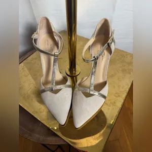 Brenda Zaro Elegant Tan and Gold Heels with Metallic Accents 7.5 thumbnail 2