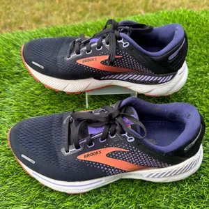 Women's Brooks Adrenaline GTS 22 Size 7.5 thumbnail 1