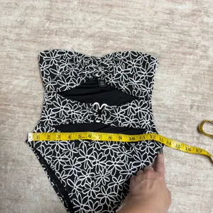 Nasty Gal Women 4 Floral Textured Black Cut out One Piece Swimsuit Strapless New thumbnail 3