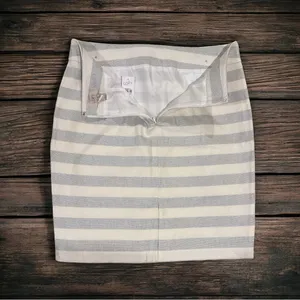LOFT Gray & White Striped Pencil Skirt with Button Accents & Pockets Size 8 NWT thumbnail 2