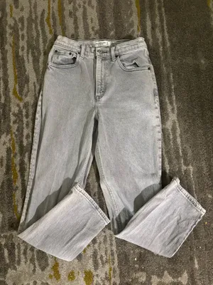 Abercrombie &fitch 90s straight ultra high rise Jean thumbnail 1