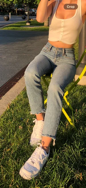 Levi’s Wedgie Straight Jeans thumbnail 4