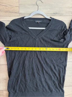 Quince Lightweight Cotton Cashmere V Neck Business Casual Black Sweater M thumbnail 5