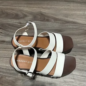 Madden Girl Cream Strappy Sandals thumbnail 5