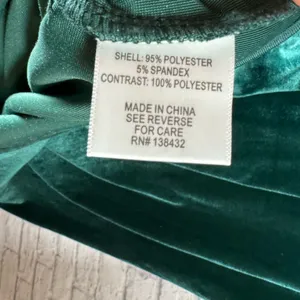 ModCloth Green Crushed Velvet Vneck Short sleeve Swing Dress‎ Womens size small thumbnail 6