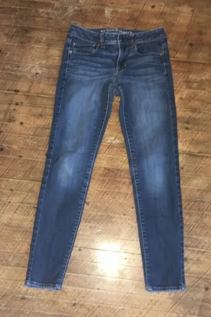 American Eagle distressed super skinny size 2 jeans thumbnail 1