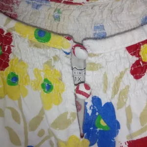Kim Rogers 1X Cotton Floral Blooms Top Plus in Red Yellow Blue thumbnail 3