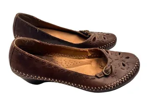 Bass Size 8m Brown Leather Slip-On Loafers Cutout Design Low Heel thumbnail 1