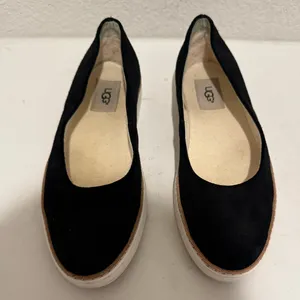UGG Kammi Black Suede Slip-On Sneaker Ballet Flat Size 8.5 thumbnail 2