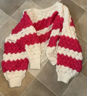Hot pink cardigan  thumbnail 1