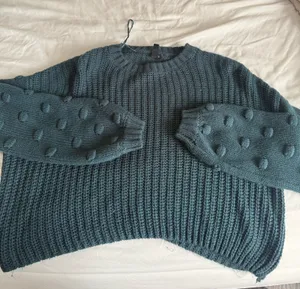 green sweater thumbnail 1
