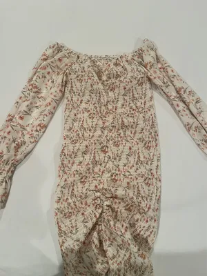 Ruched floral bodycon dress thumbnail 5