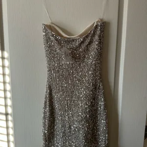 Windsor Silver Sequin Mini Dress thumbnail 5