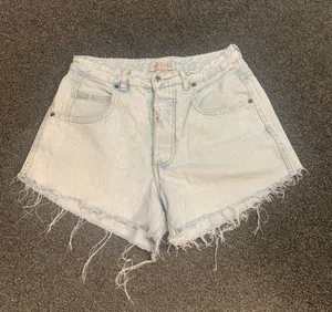 Guess Vintage  shorts thumbnail 1