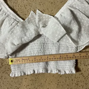 Forever 21 Coquette Swiss Dot‎ Ruffle Off Shoulder Smocked Crop Top Womens M thumbnail 3