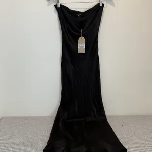 Meshki Strapless Black Satin Midi Dress Size XS thumbnail 4